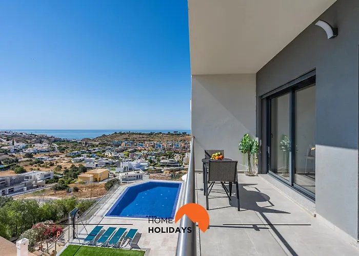 #233 Fox Trail By Holidays